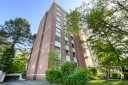 Helle 4-Zimmer-Komfortwohnung mit Loggia - Hamburg